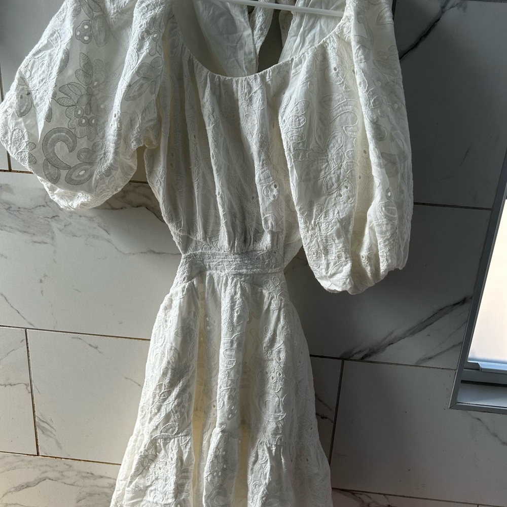 En Saison White Long Sleeve Dress